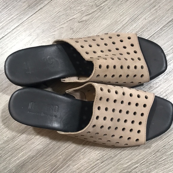 Munro Jules - Greige Nubuck Lacer Cut Slip-On Sandals size 8.5W - Picture 2 of 10